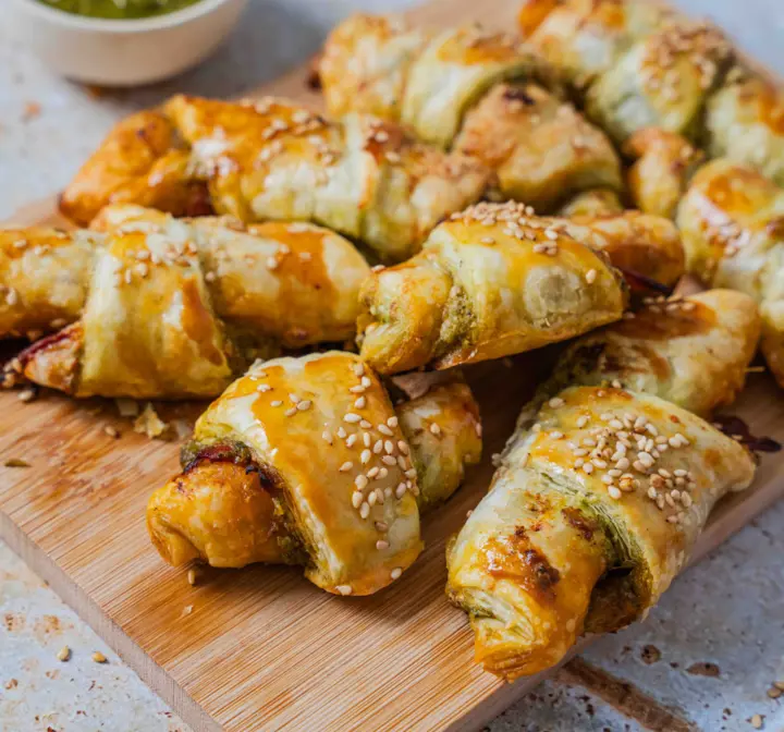 Croissants apéro chorizo pesto