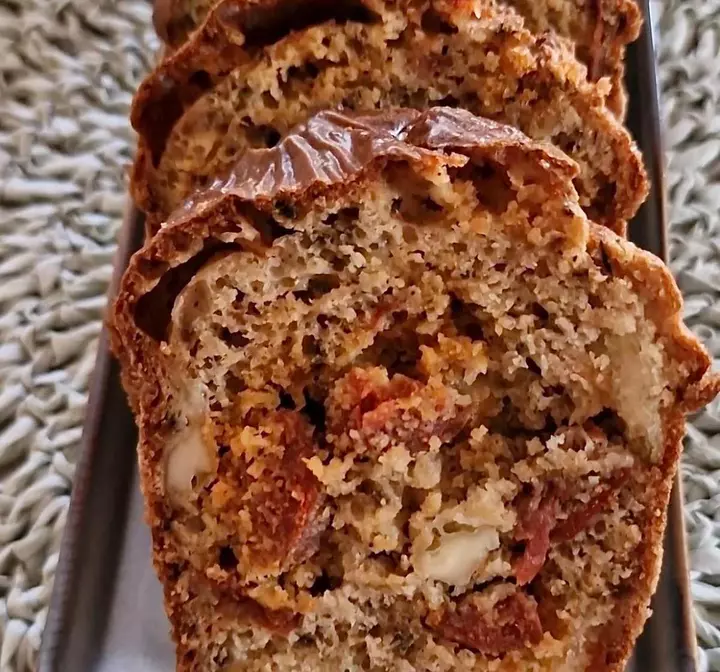 Cake salé au chorizo César Moroni, aux tomates séchées et à l'emmental César Moroni