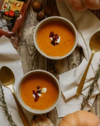 Soupe de potimarron, aux châtaignes et au chorizo César Moroni